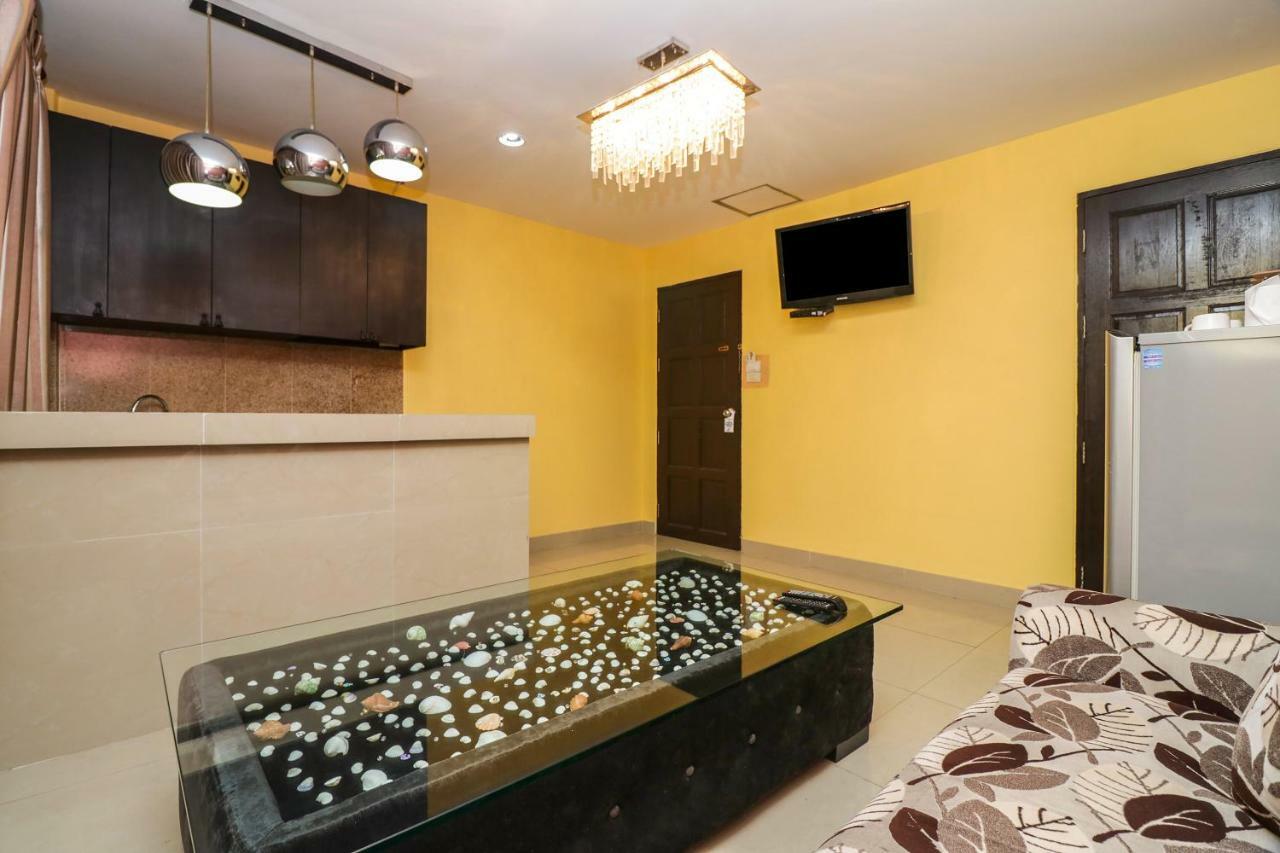 Oyo 131 Griebs Inn Pattaya Εξωτερικό φωτογραφία